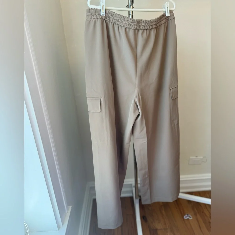 SOLD Athleta Beige Cargo Promenade Pant - Picture 8 of 8